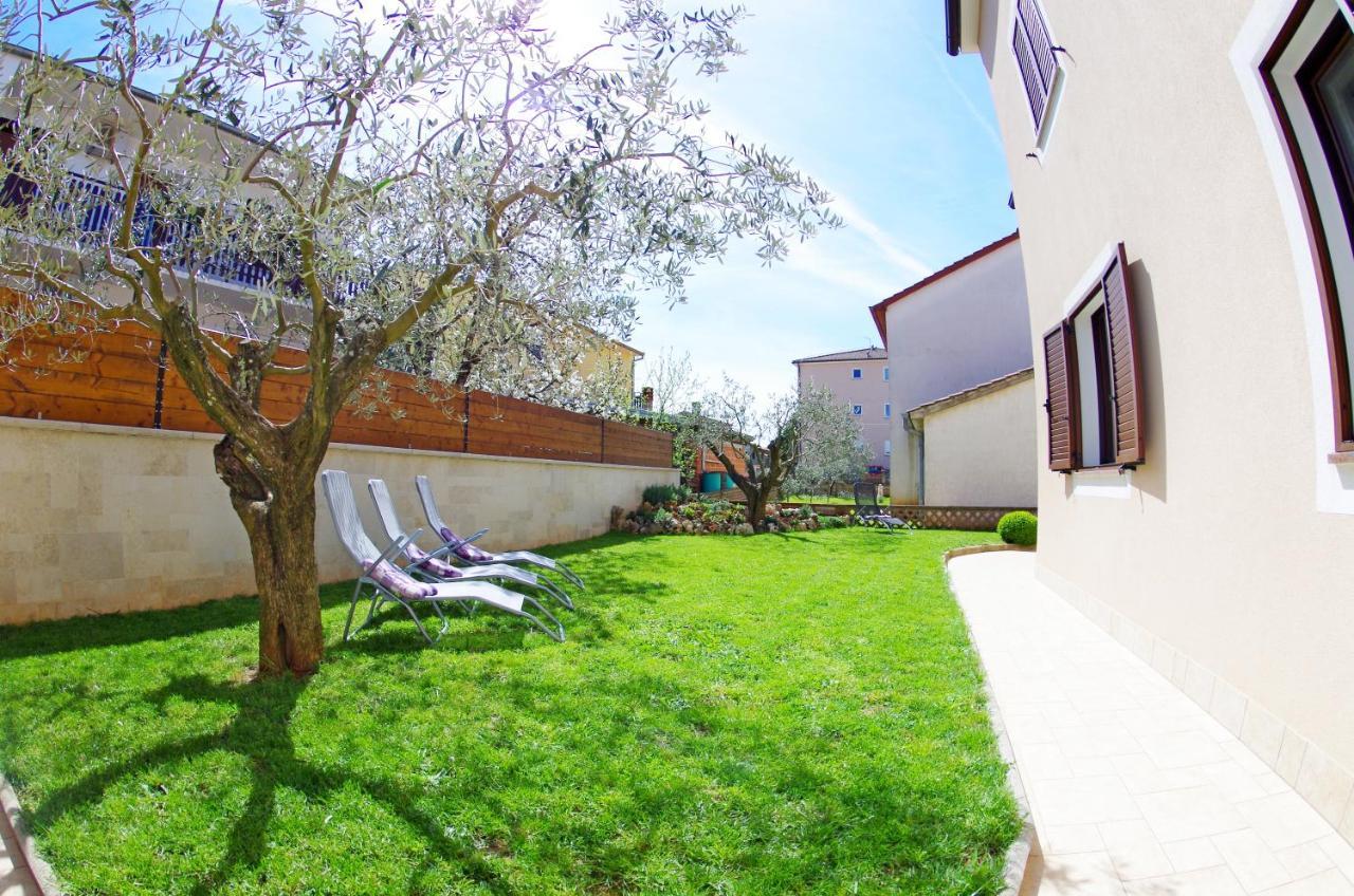 Apartments Tina & Denis Пула Екстер'єр фото