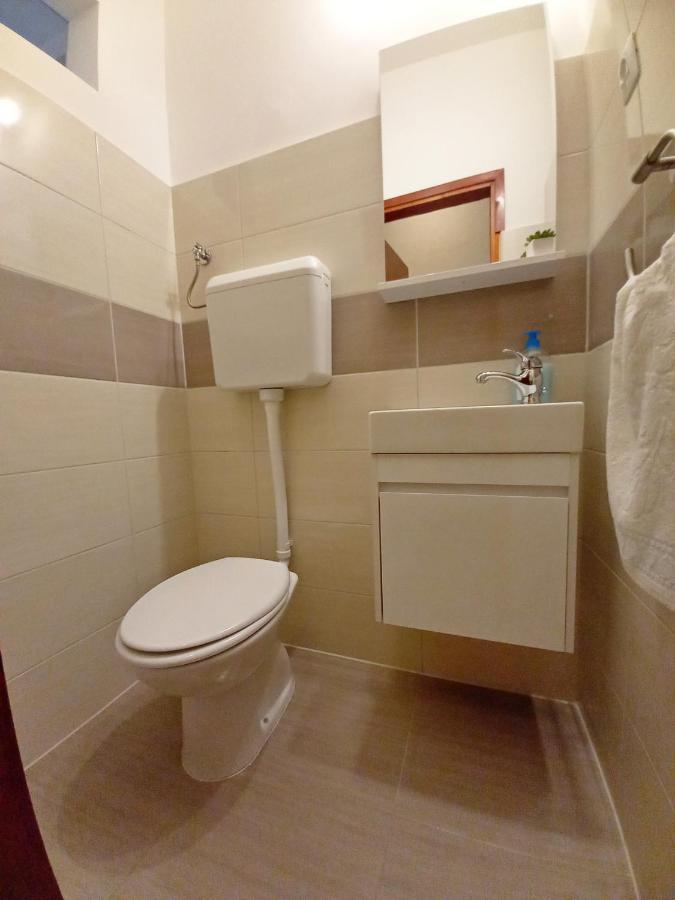 Apartments Tina & Denis Пула Екстер'єр фото